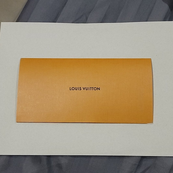 LOUIS VUITTON RECEIPT HOLDER (LARGE) - Picture 1 of 2